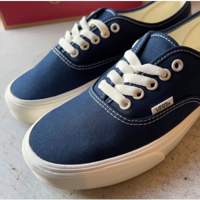 画像2: VANS Authentic / Dress Blue / Marshmallow