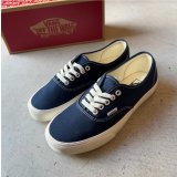 VANS Authentic / Dress Blue / Marshmallow